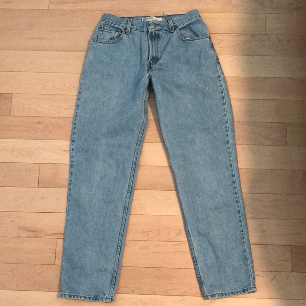 Levi’s high waisted mom jeans